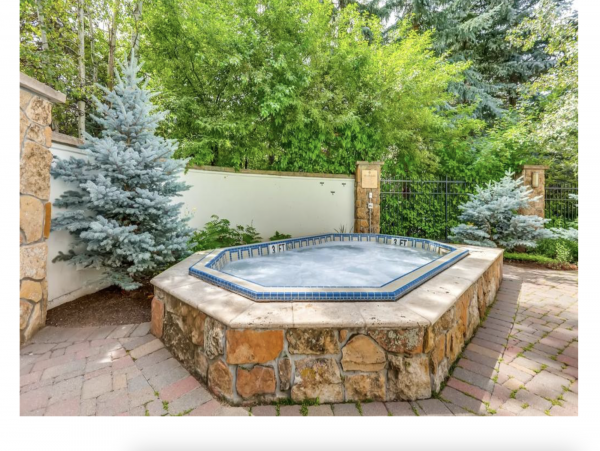 Two Bedroom Vail Ski Vacation Condo Pool & Hot Tub